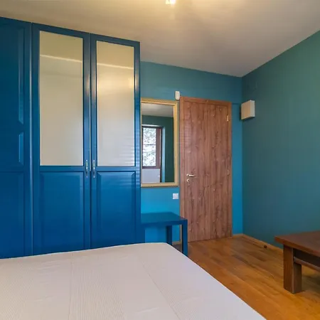 Апартаменты Colorful Oasis - Central 1-bedroom Flat In *