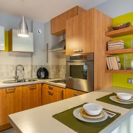 Apartamento Colorful Oasis - Central 1-bedroom Flat In